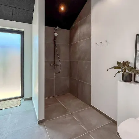 Lovely In With Sauna Feriehus *